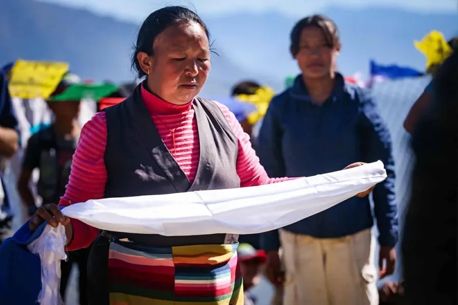Dawa Dachhiri Sherpa lors d'une cérémonie traditionnelle
